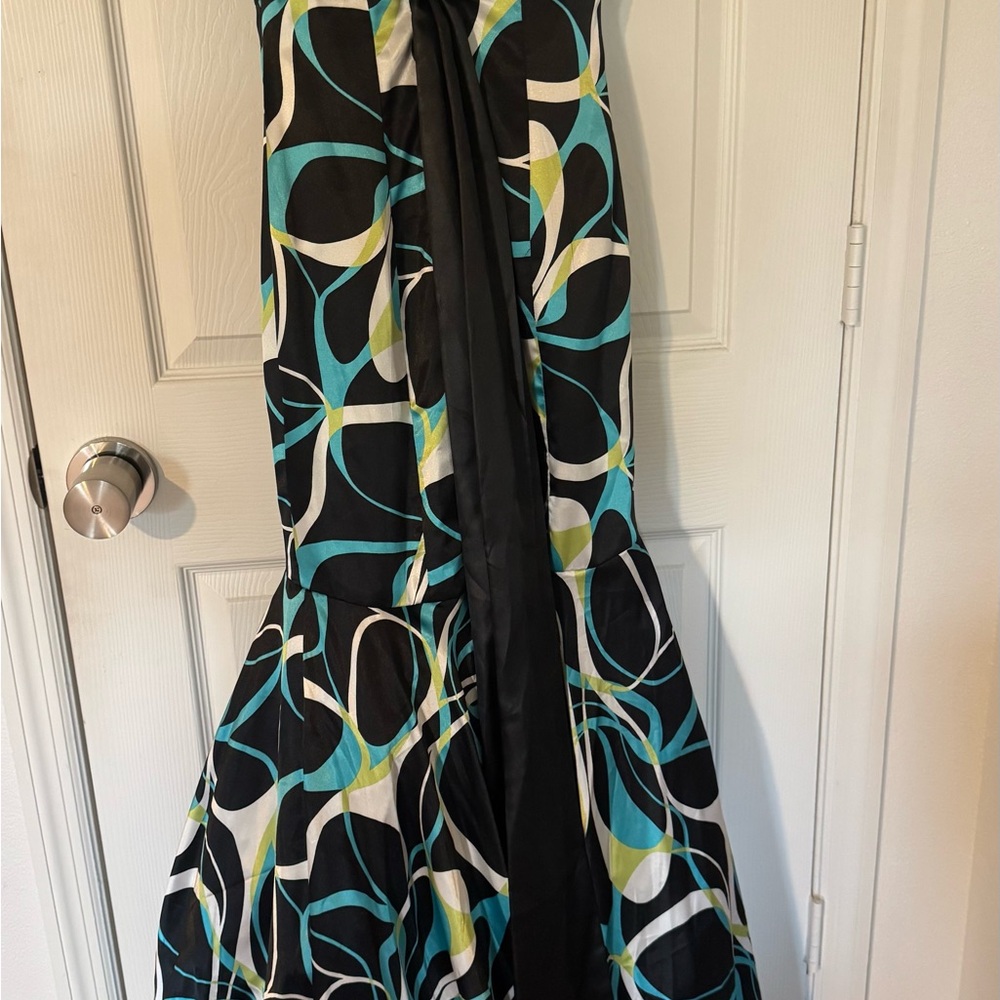 Stylish Black and Teal Patterned Dress